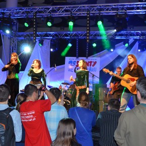Wieczór szantowy. Koncert grupy Za Horyzontem Wieczór szantowy. Koncert grupy Za Horyzontem