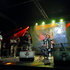 Wieczór szantowy. Koncert grupy Jolly Roger Wieczór szantowy. Koncert grupy Jolly Roger